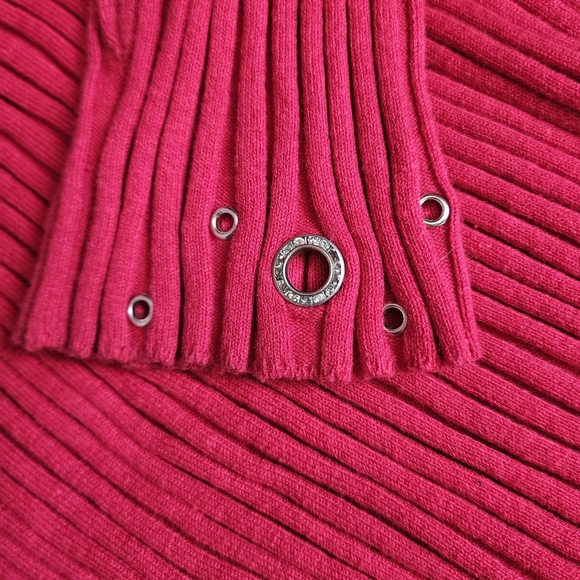 🛍 Lane Bryant red ribbed square neck embellished sweater top Size 18/20 - Picture 3 of 3